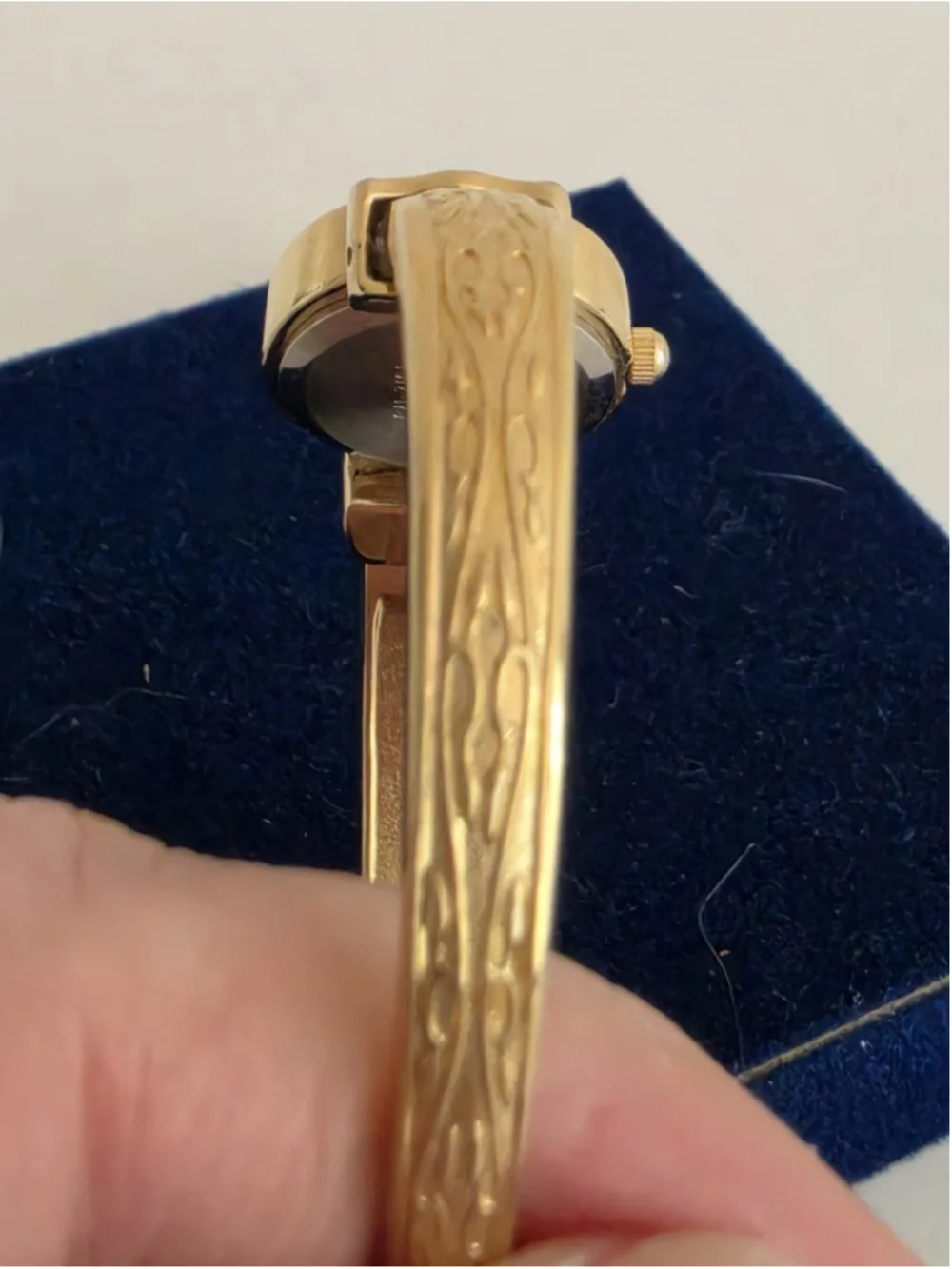 Vintage Gramercy Gold Tone Cuff Watch Rhinestone Bezel Quartz Expansion Band